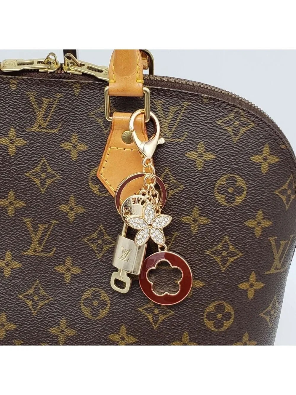 LV Gold Padlock Authentic 🔑 Luxury Bag Charm w/ Unbranded Flower Keychain